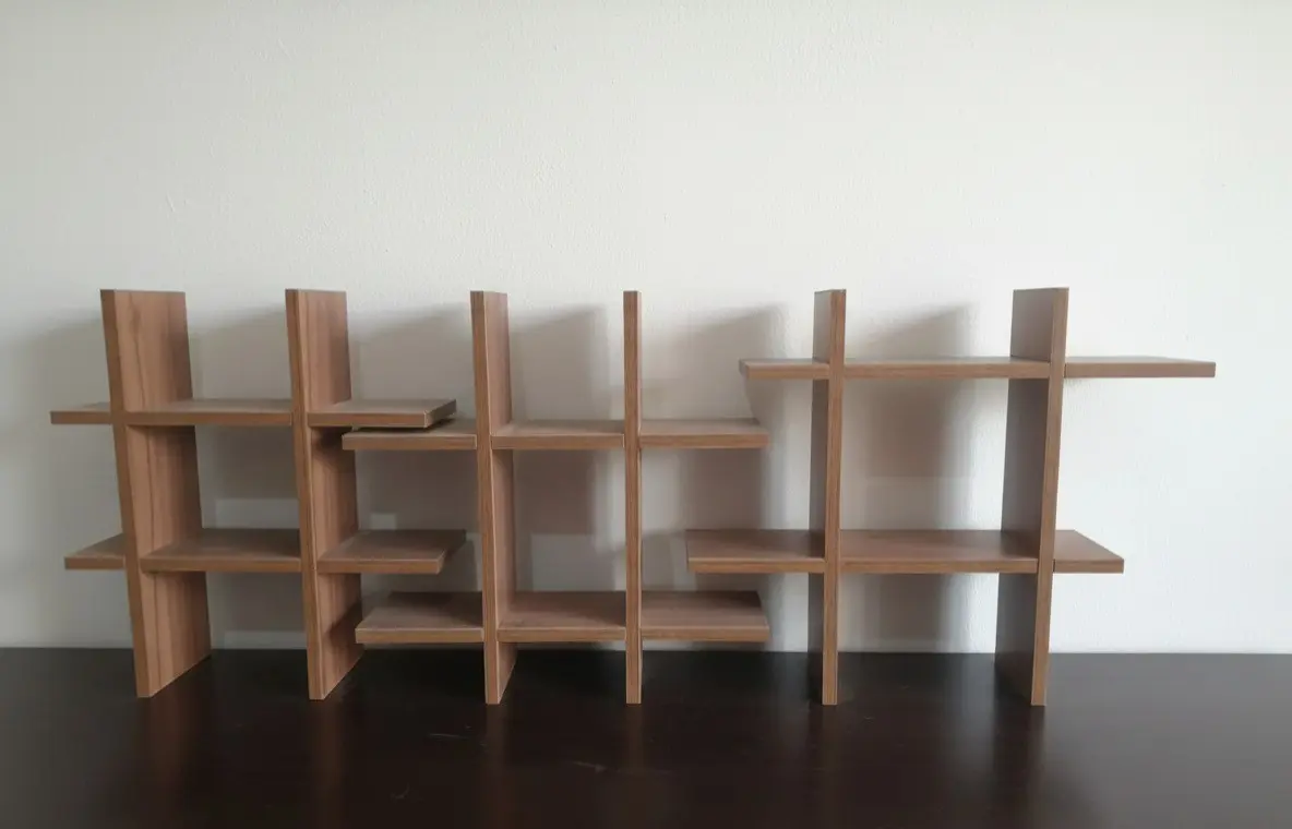 WALL RACK
